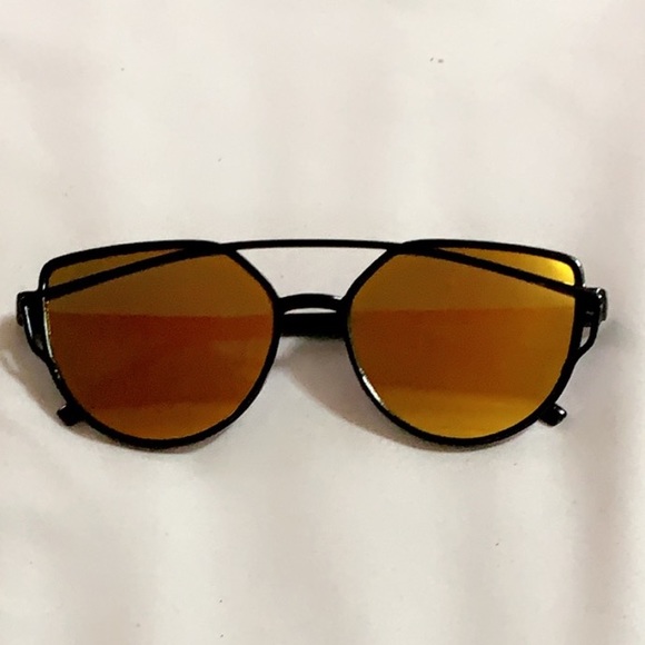 Sunglasses - Picture 1 of 3
